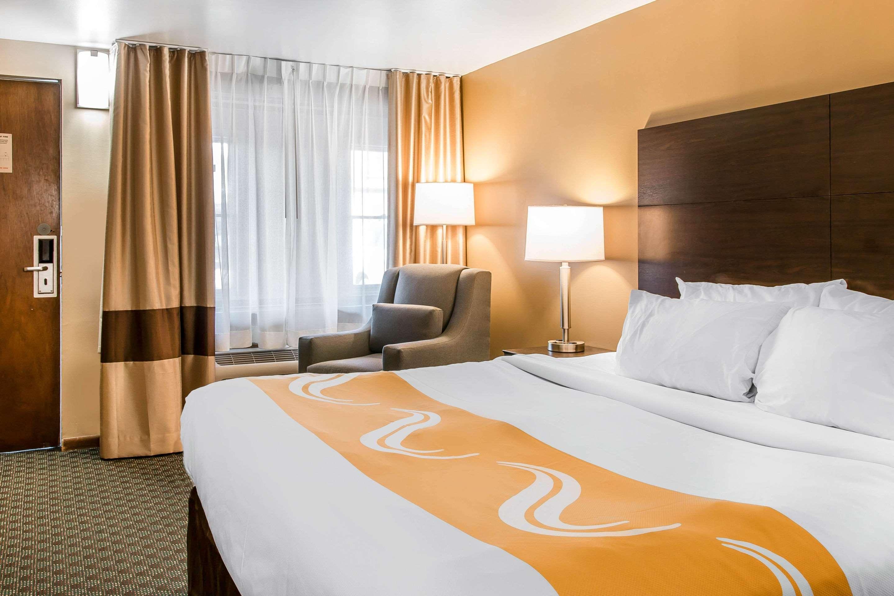 Quality Inn & Suites Хоутон Экстерьер фото