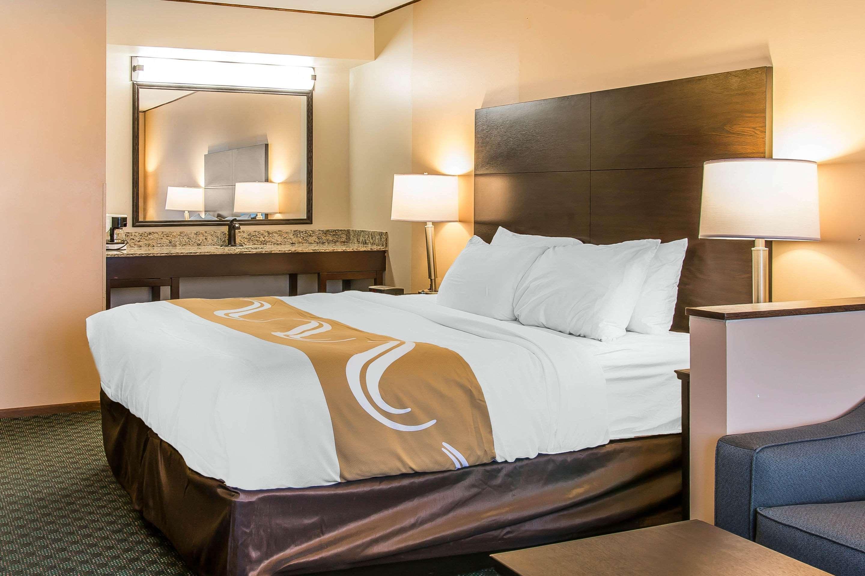 Quality Inn & Suites Хоутон Экстерьер фото