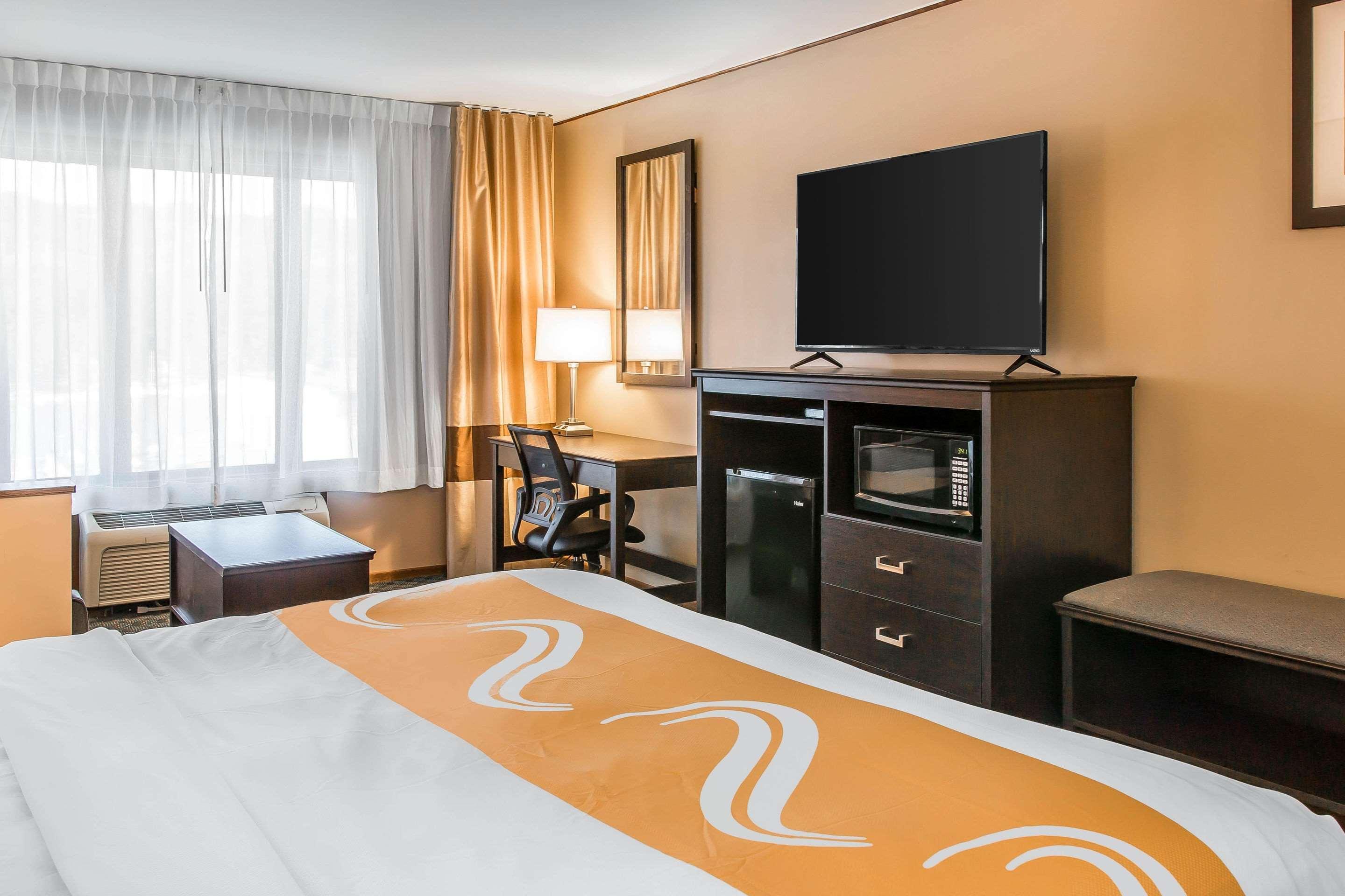 Quality Inn & Suites Хоутон Экстерьер фото