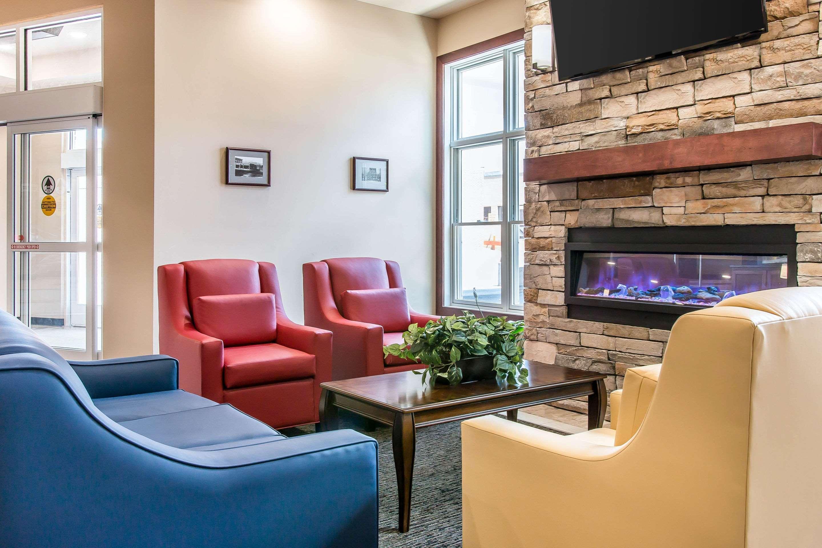 Quality Inn & Suites Хоутон Экстерьер фото