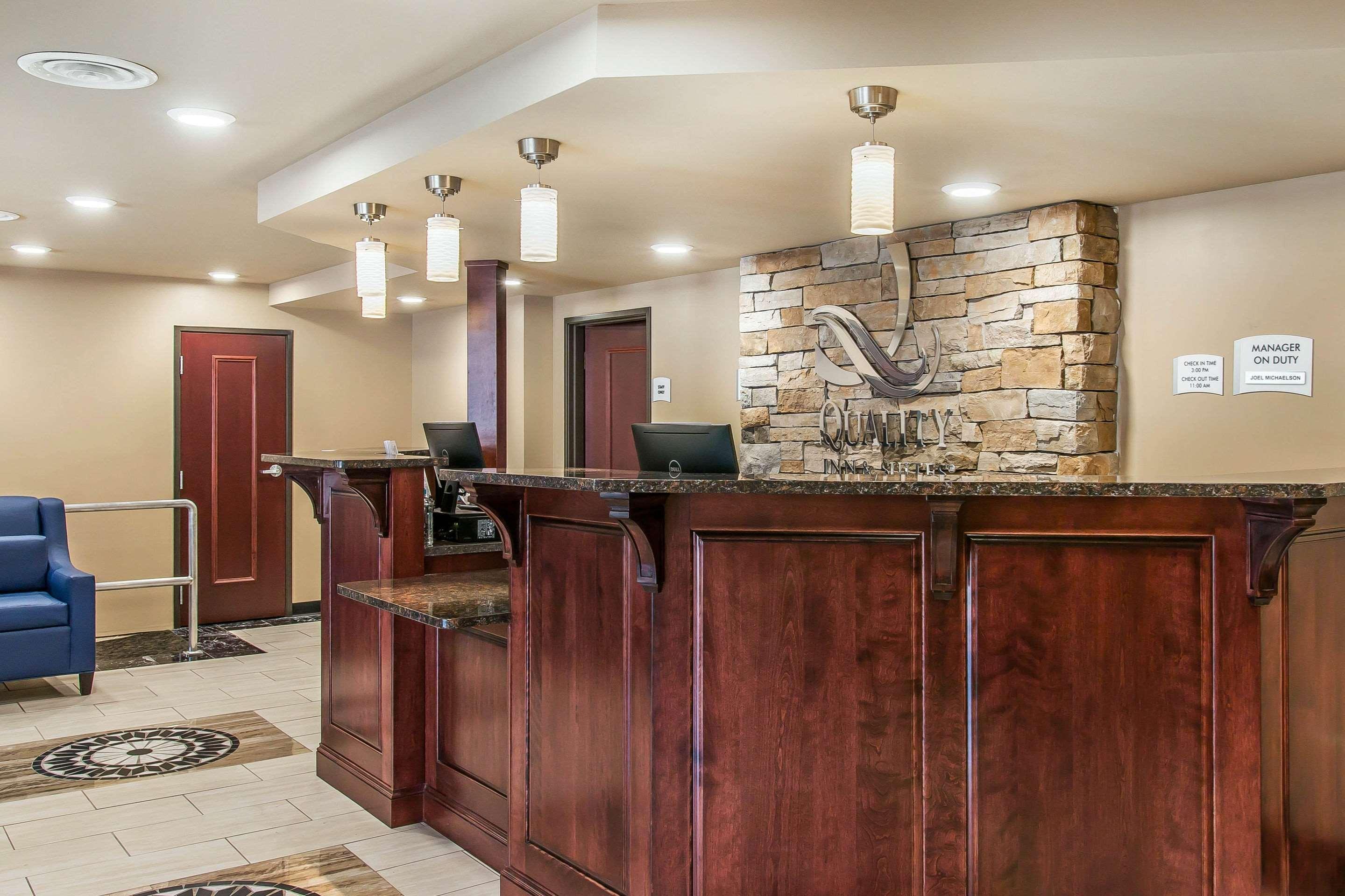 Quality Inn & Suites Хоутон Экстерьер фото