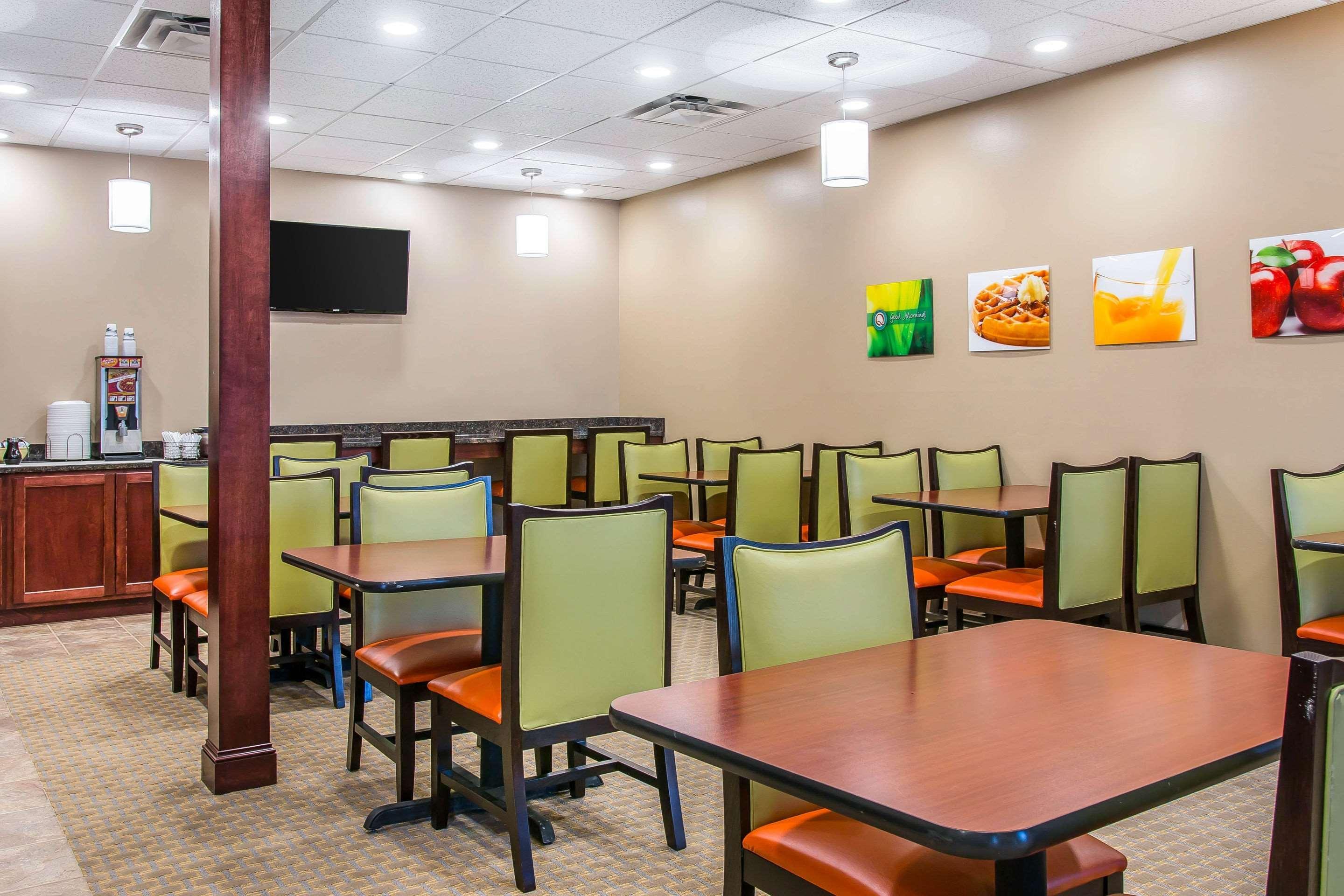 Quality Inn & Suites Хоутон Экстерьер фото