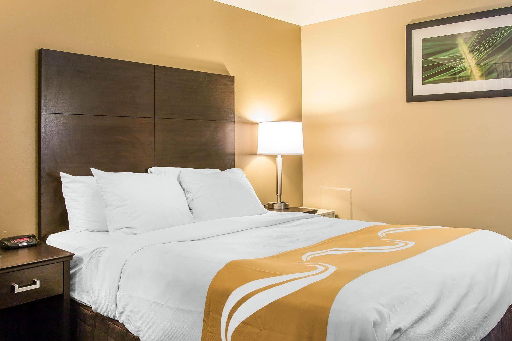 Quality Inn & Suites Хоутон Экстерьер фото