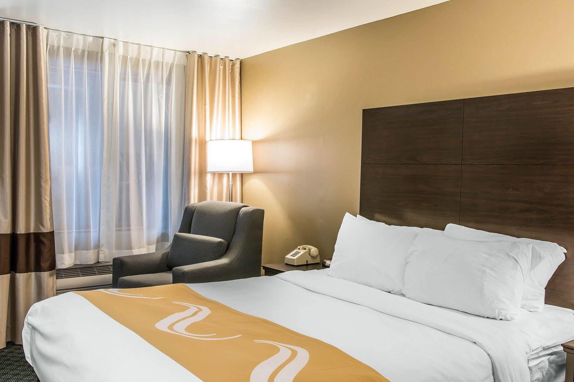 Quality Inn & Suites Хоутон Экстерьер фото
