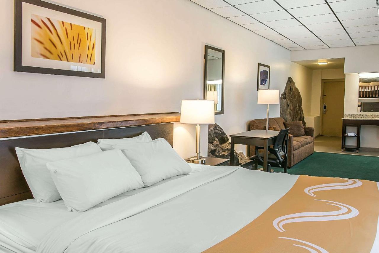 Quality Inn & Suites Хоутон Экстерьер фото